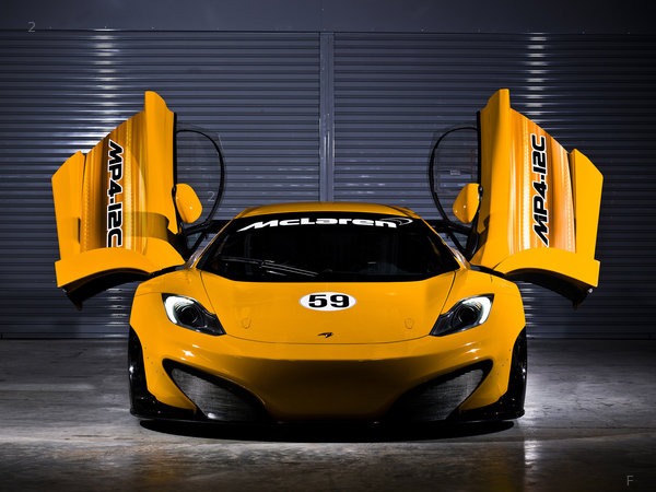 mclaren_mp4-12c-gt3-2011_r20.jpg