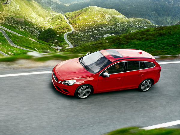 volvo_v60-r-design-2010_r3.jpg