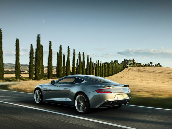 astonmartin_am-310-vanquish-2012_r8_jpg.jpg