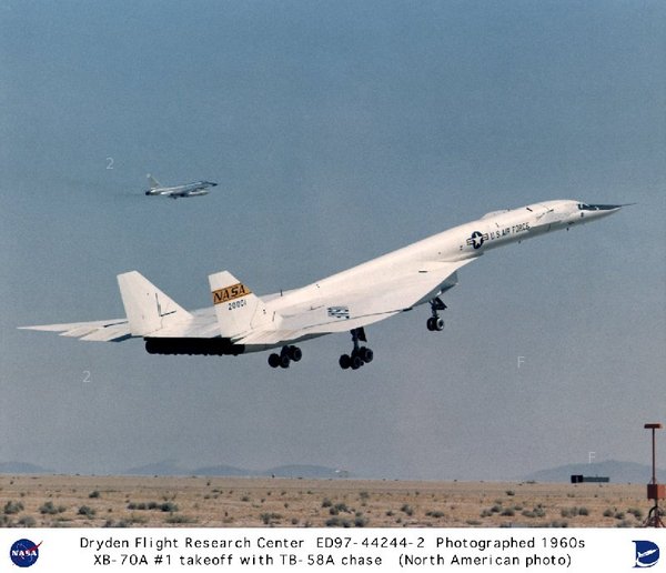 XB70_ED97-44244-2.jpg