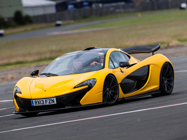 mclaren_p1-production-car-2013_r15_jpg.jpg