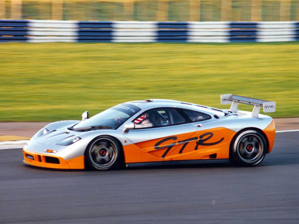 mclaren_f1-gtr-1995-97_r8.jpg