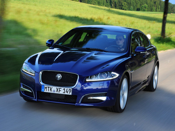 jaguar_xf-diesel-s-2011_r9_jpg.jpg