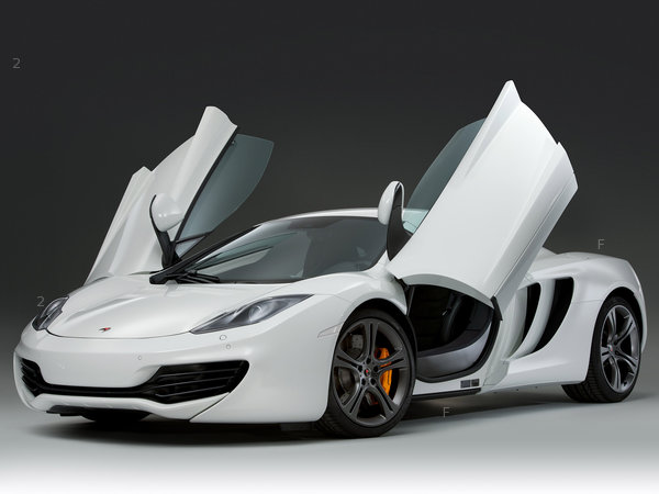 mclaren_mp4-12c-white-2011_r6.jpg