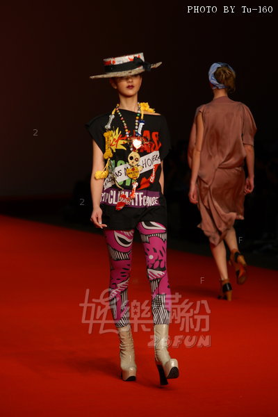 HKFW2010-D3M4_088.jpg