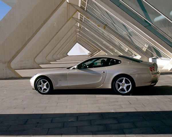 ferrari_612-scaglietti_r7[1].jpg